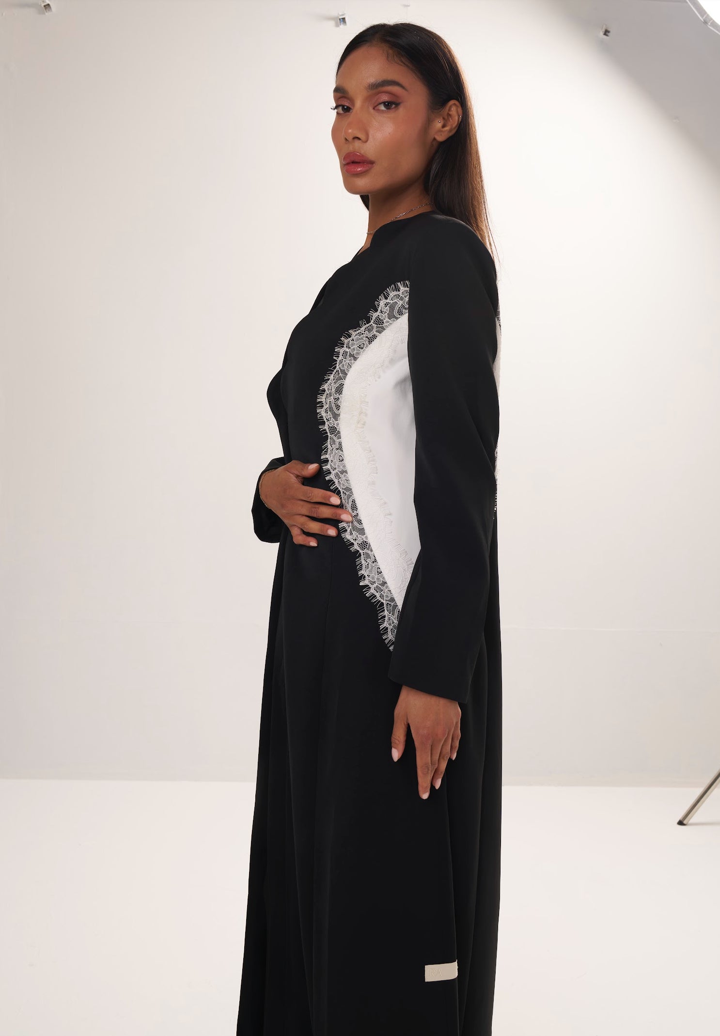 RA abaya